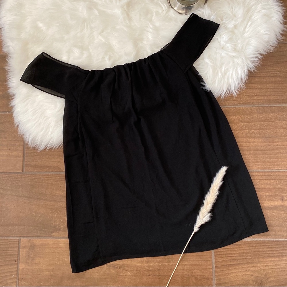 Stella Laguna Beach Off the Shoulder Flowy Dress